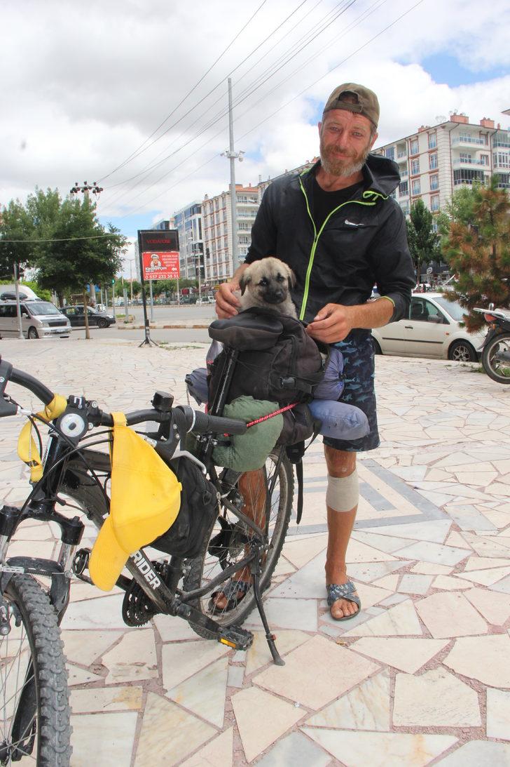 Bisikletli gezgin yolda sahiplendiği köpekle Türkiye'yi dolaşıyor G4