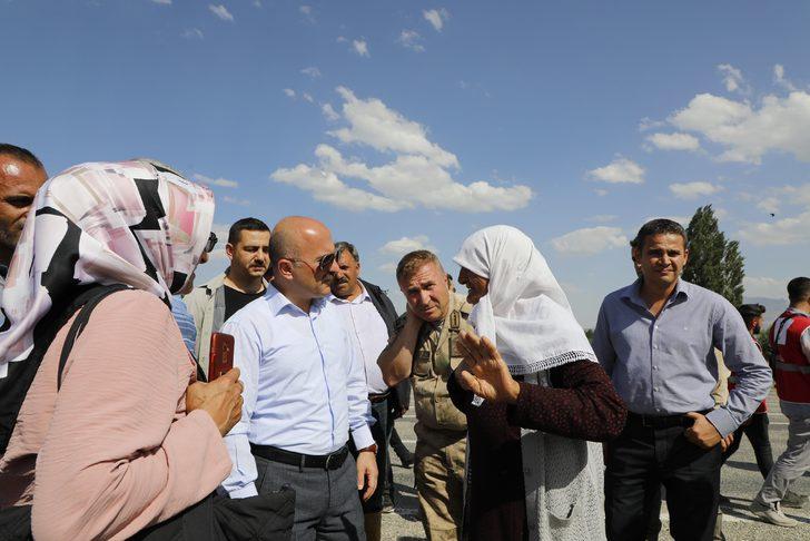 Ağrı Valisi Varol selden zarar gören köylerde incelemelerde bulundu G3