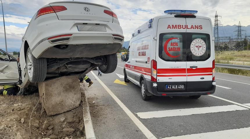 Konya'da feci kaza! Aracın ön lastiği patladı, kontrolden çıktı...