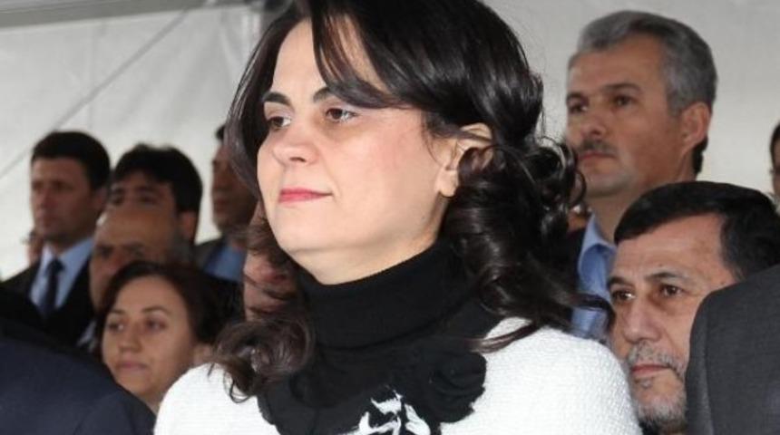 AK Parti'de Tülay Babuşcu'ya 'reklam arası'