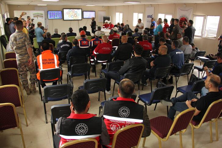 Kütahya'da yerin 140 metre altında maden kazası tatbikatı yapıldı G4