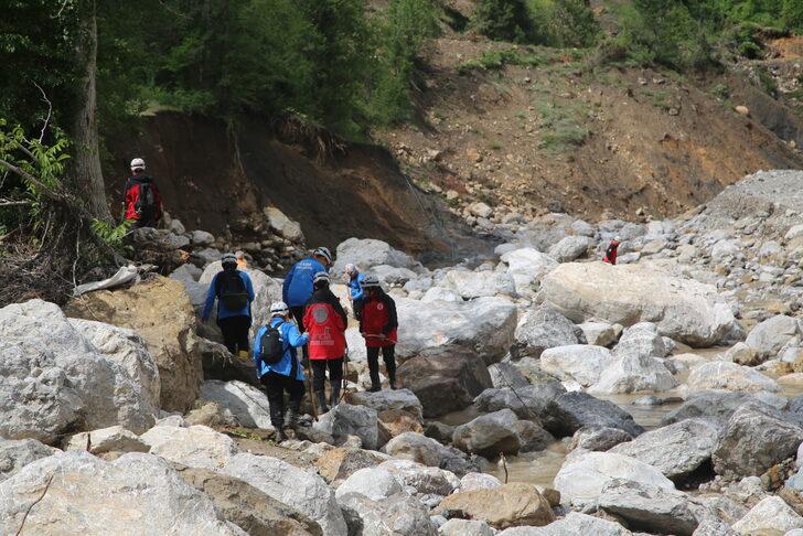 GÜNCELLEME - Kastamonu'da sele kapılan genci arama çalışmalarına ara verildi G3
