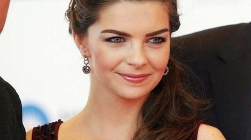 Yeter Dizisinde Aylin Şoku Pelin Karahan Diziden Ayrılıyor'mu?