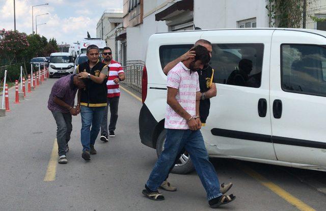 Adana'da hırsızlık zanlısını tüfekle yaraladıkları iddiasıyla 2 kardeş tutuklandı