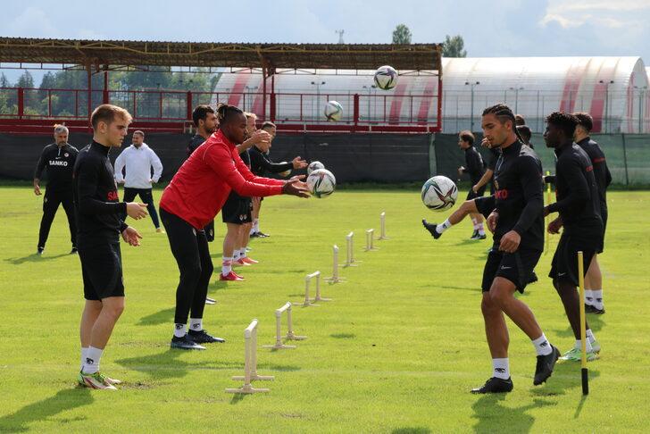 Gaziantep FK, Bolu'da yeni sezon hazırlıklarını sürdürüyor G4
