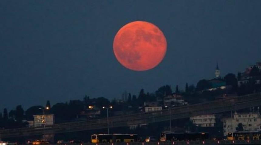 S&uuml;per Ay Geliyor Ne Zaman Doğacak Herkes Bekliyor!