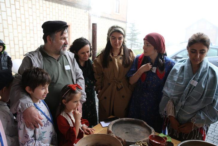 Giresun'da "zamanda yolculuk ile eğitim" metodu uygulandı G4