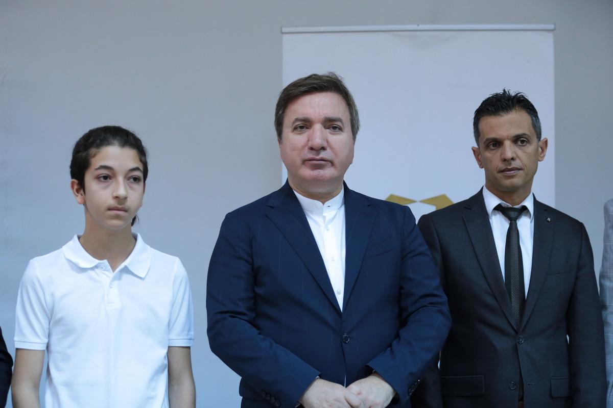 Aksaray'da LGS'de tam puan alan &ouml;ğrenci altınla &ouml;d&uuml;llendirildi