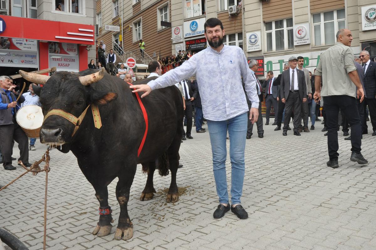 Artvin'de, "41. Kafkas&ouml;r K&uuml;lt&uuml;r, Turizm ve Sanat Festivali" başladı