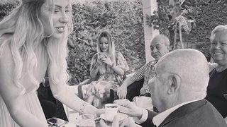 77 yaşındaki Lucien Arkas 4. kez evlendi! Eşinin yaşı gündem oldu