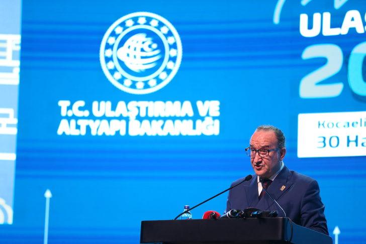 Kocaeli'de düzenlenen "Ulaştırma 2053-Körfez Lojistik Çalıştayı" başladı G4