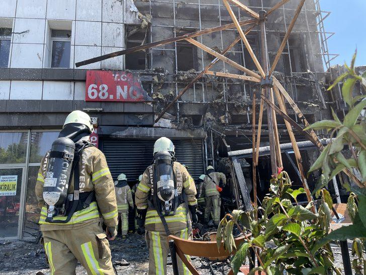 Başakşehir'de iş merkezinin dış cephesinde çıkan yangın söndürüldü G5