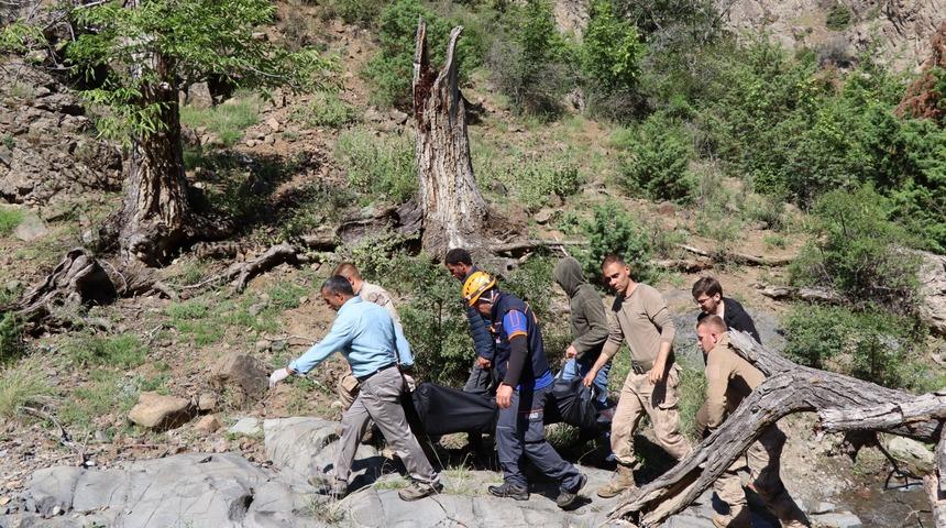 Dehşete düşüren olay! Ayı saldırısında feci şekilde can verdi