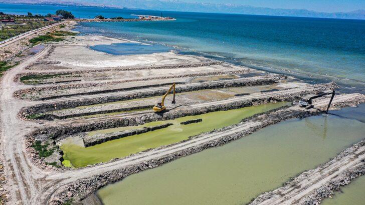 Van Gölü'nün zemininden 320 bin metreküp dip çamuru temizlendi G4