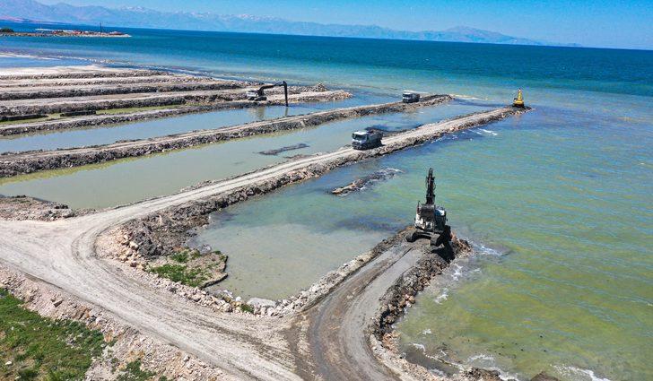 Van Gölü'nün zemininden 320 bin metreküp dip çamuru temizlendi G5