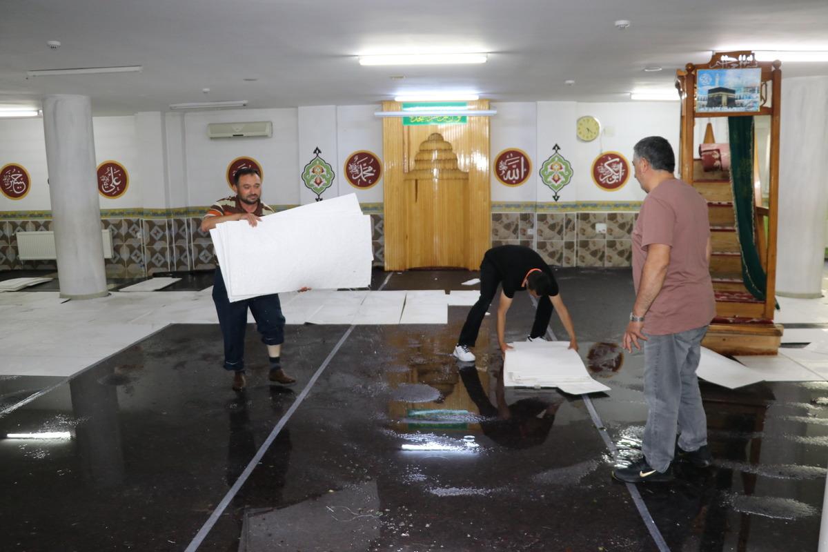 Zonguldak'ta selden etkilenen alanlarda temizlik ve hasar tespiti s&uuml;r&uuml;yor