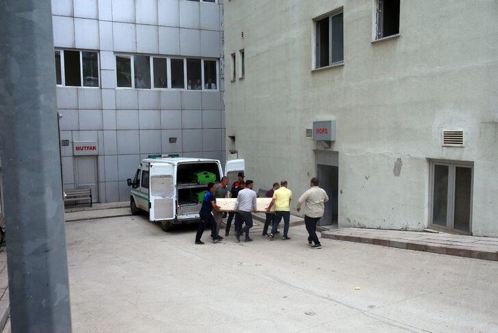 GÜNCELLEME 2 - Tokat'ta minibüs uçuruma yuvarlandı, 4 kişi öldü, 1 çocuk yaralandı G1