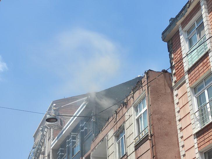 Esenler'de binanın çatısında çıkan yangın hasara neden oldu G3