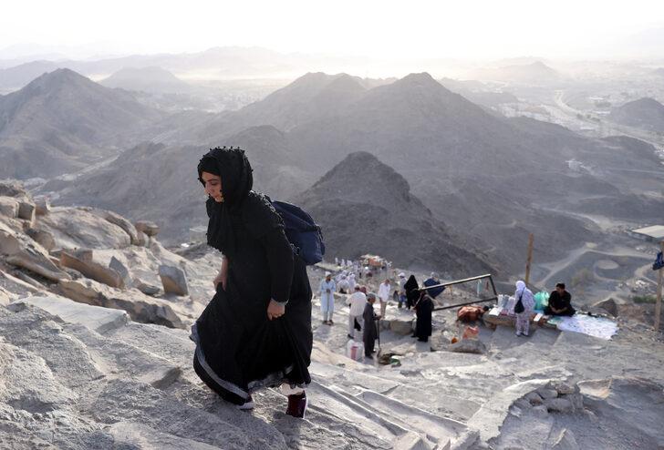 Hacı adayları Hazreti Muhammed'e ilk vahyin geldiği Hira Mağarası'nı ziyaret ediyor G1