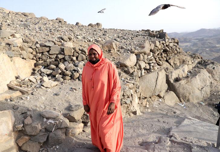 Hacı adayları Hazreti Muhammed'e ilk vahyin geldiği Hira Mağarası'nı ziyaret ediyor G5