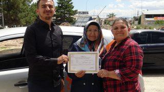 Afyonkarahisarlı kadın 69 yaşında ehliyet aldı