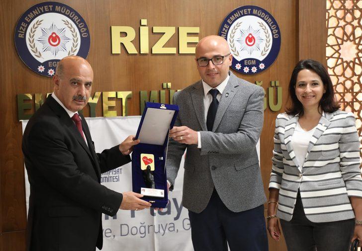 Rize'de görev yapan polis memuru Seçkin Yıldız'a fair-play ödülü G3