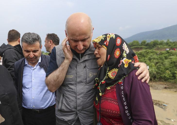 Bakan Karaismailoğlu selden etkilenen Düzce'de incelemelerde bulundu G2