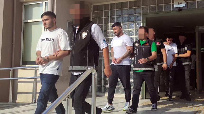 Aydın'da durdurulan otomobilde 75 kilogram uyuşturucu ele geçirildi
