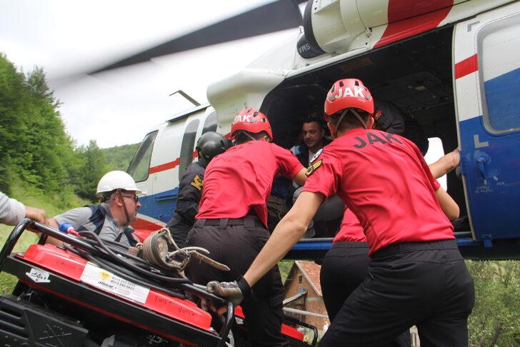 Sinop'ta selden etkilenen bazı köylere helikopterle jeneratör götürüldü G2