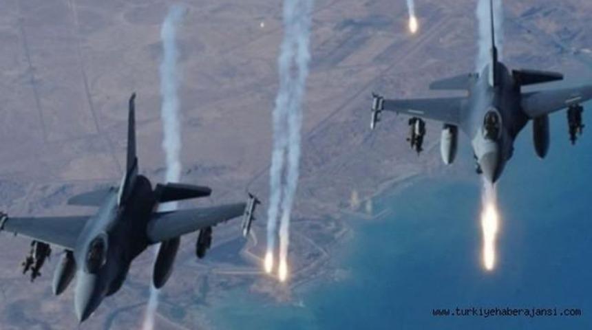 SON DAKİKA Türk Savaş Uçakları IŞİD Kamplarını TARUMAR Etti Son durum Ne?