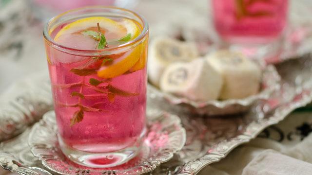 Hem sağlıklı hem lezzetli reyhan şerbeti tarifi! Püf noktalarıyla reyhan şerbeti nasıl yapılır? İşte malzeme listesi