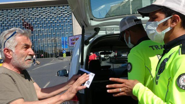 Taksim'deki denetimde taksicilere ceza yağdı! Taksiciden polise: Seni dinlemiyorum