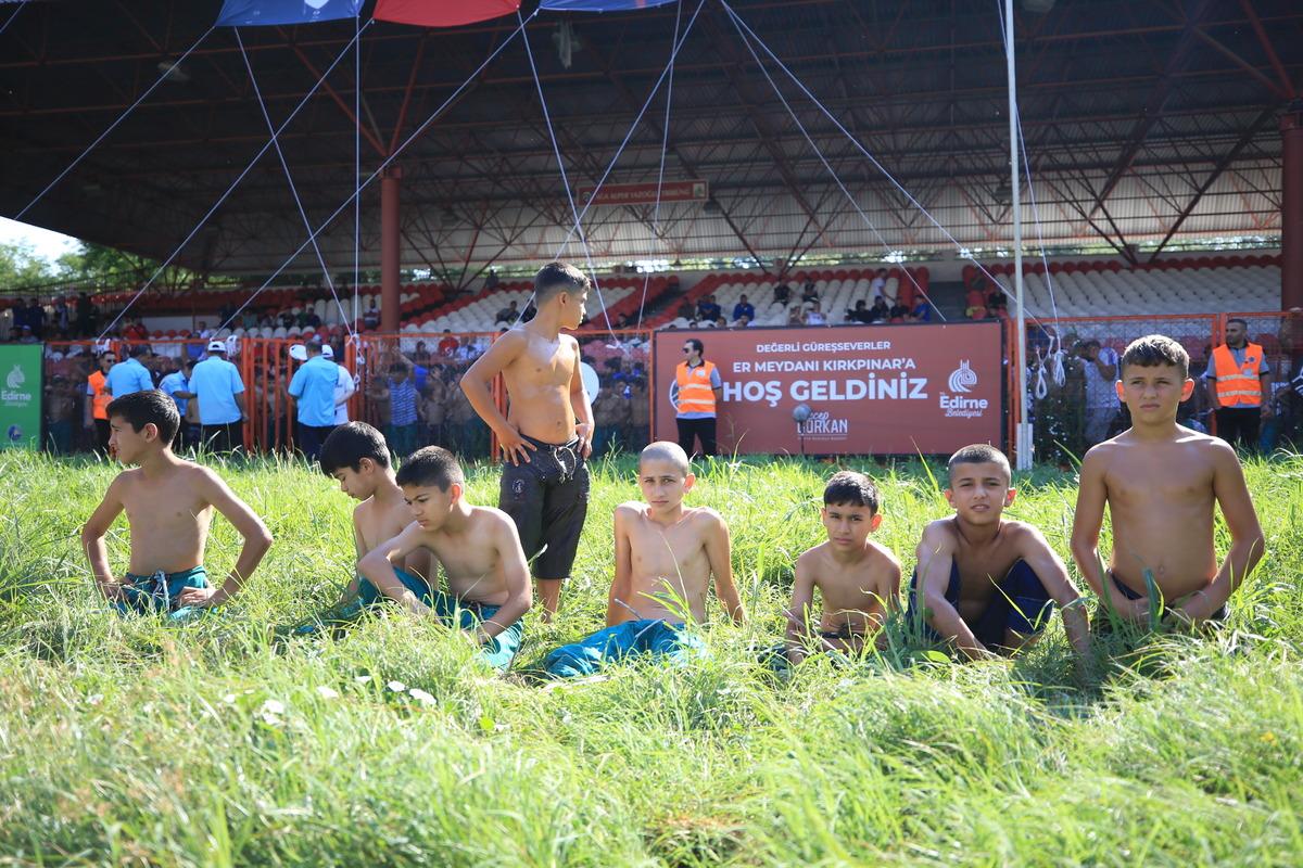 Tarihi Kırkpınar Yağlı G&uuml;reşleri'nde 661'inci randevu başladı