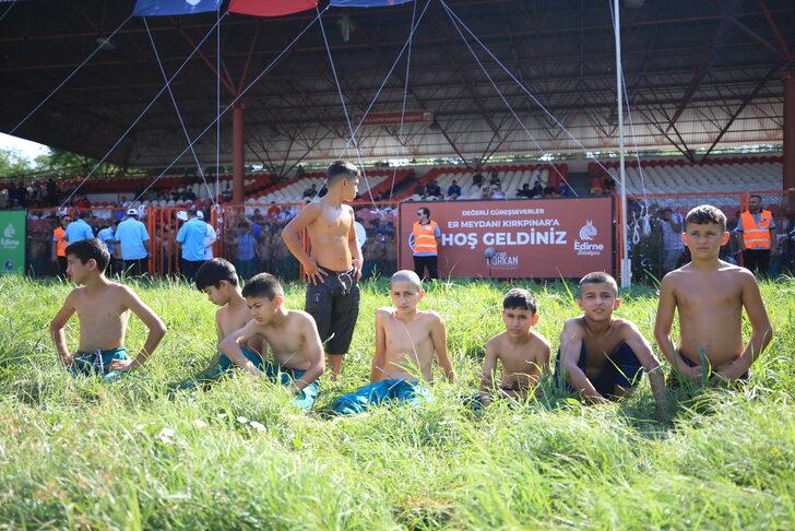 Tarihi Kırkpınar Yağlı Güreşleri'nde 661'inci randevu başladı G1