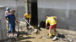 Bozkurt'ta selin izlerini silme çalışmaları devam ediyor