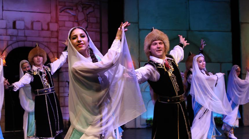 34. Uluslararası Altın Karagöz Halk Dansları Yarışması başlıyor