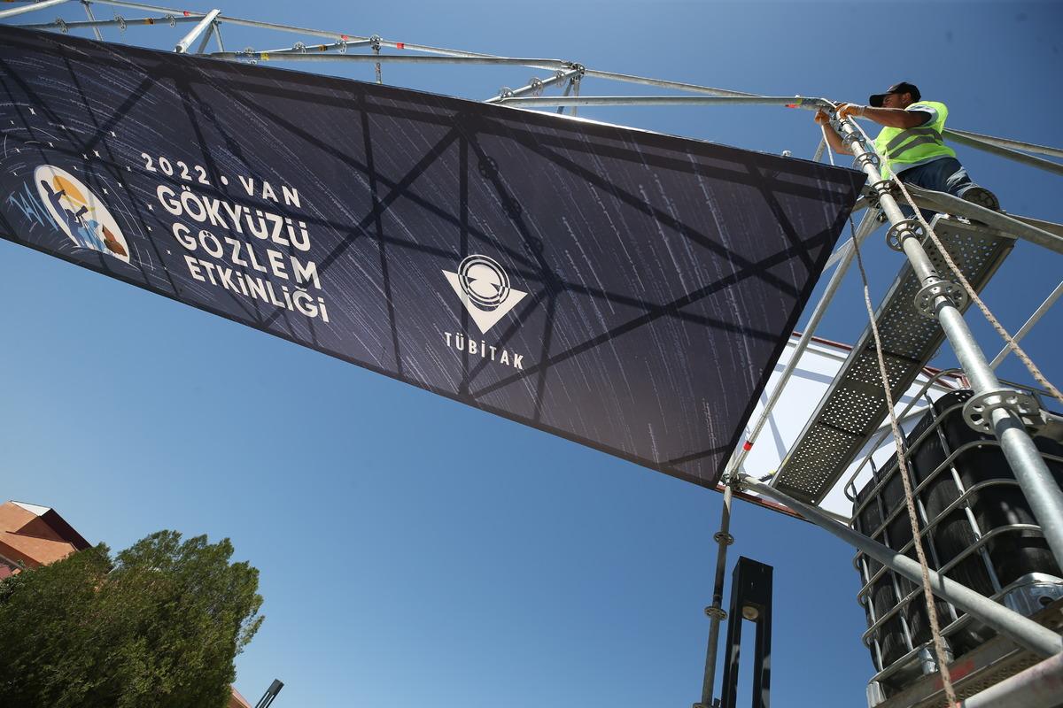 Van G&ouml;l&uuml; kıyısındaki g&ouml;ky&uuml;z&uuml; şenliği pazar g&uuml;n&uuml; başlıyor