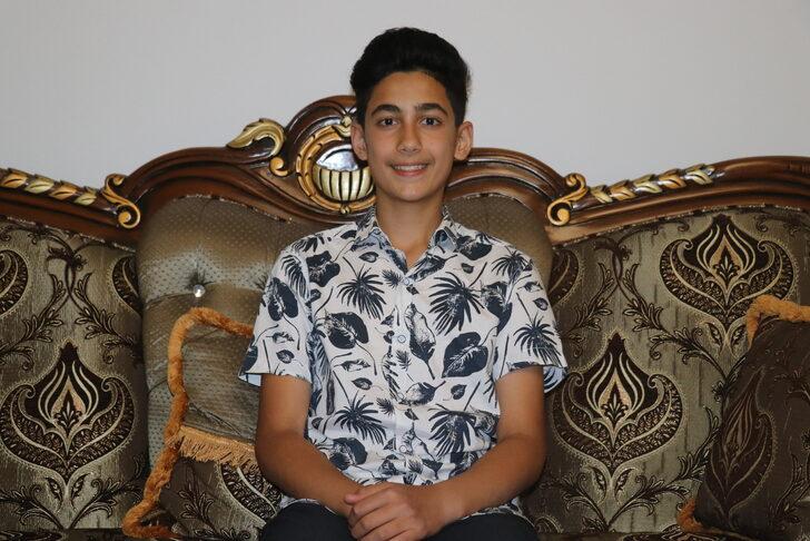 LGS sınavında 500 tam puan alan Ağrılı Ahmet ödüllendirildi G3