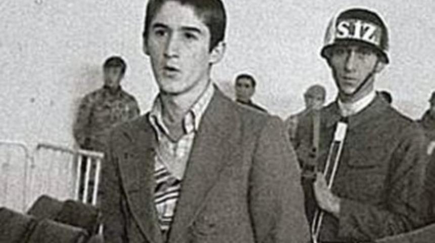 Yaşı b&uuml;y&uuml;t&uuml;lerek idam edilen Erdal Eren&rsquo;in &ouml;l&uuml;m&uuml;n&uuml;n 35. yılı