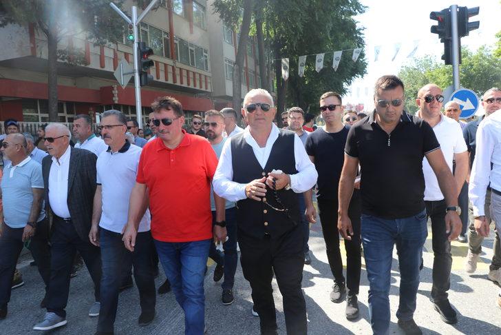 Kırkpınar'ın önemli ritüellerinden "ağa karşılaması" davul zurna eşliğinde gerçekleştirildi G4