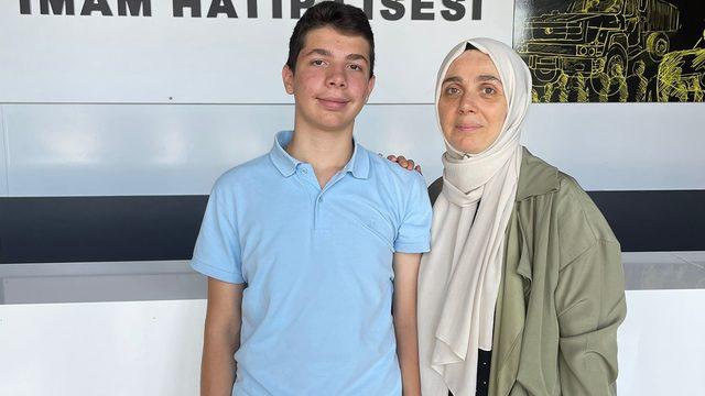 LGS sınavında tam puan alan Abdullah matematik profesörü olmak istiyor