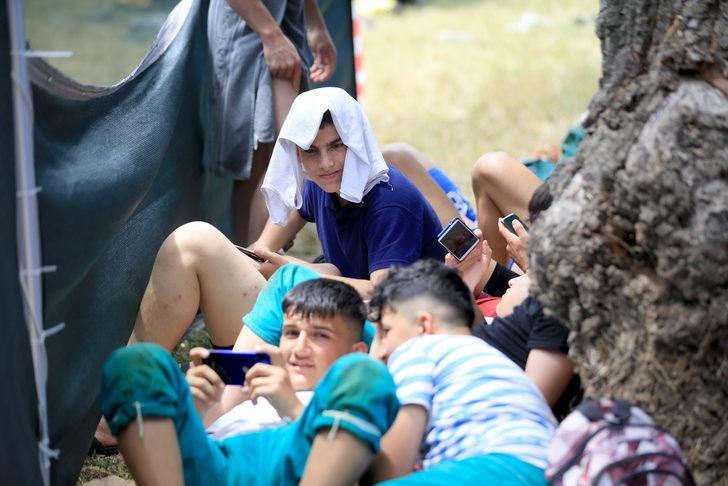 Yüksek hava sıcaklığı Kırkpınar'daki pehlivanları olumsuz etkiliyor G1