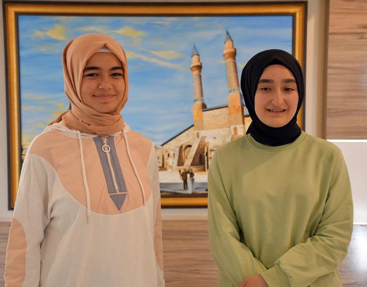 Sivas ve Kırşehir'de LGS sınavından tam puan alan öğrenciler ödüllendirildi G2