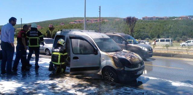 Muğla'da yanan otomobili TOMA söndürdü