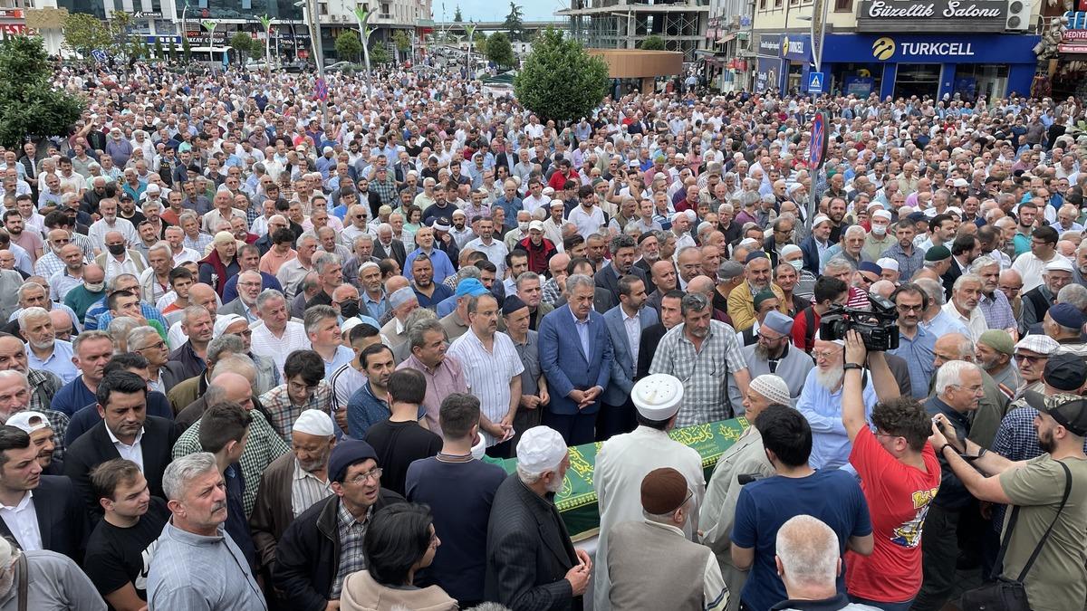 AK Parti Genel Başkan Yardımcısı Yazıcı, Rize'de cenaze t&ouml;renine katıldı