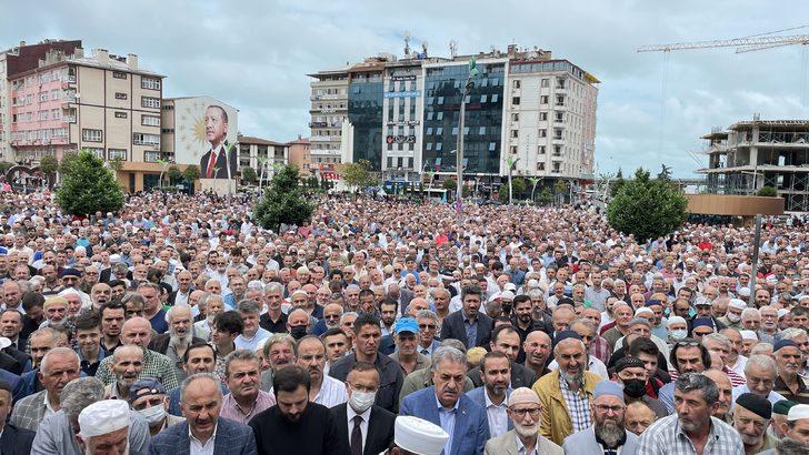 AK Parti Genel Başkan Yardımcısı Yazıcı, Rize'de cenaze törenine katıldı G3