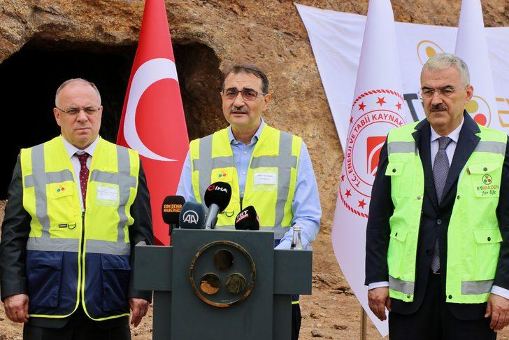 Enerji ve Tabii Kaynaklar Bakanı Dönmez, Beylikova nadir toprak elementi sahasını inceledi: G4