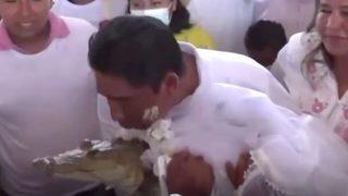 Bereket olmasını istedi! Meksika Belediye Başkanı timsahla evlendi