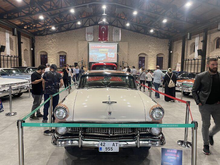 Konya'da klasik araba tutkunları bir araya geldi G3
