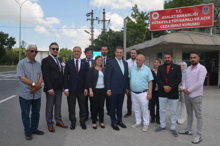 TDP Genel Başkanı Sarıgül, Kütahya'da cezaevi önünde af çağrısını yineledi G2